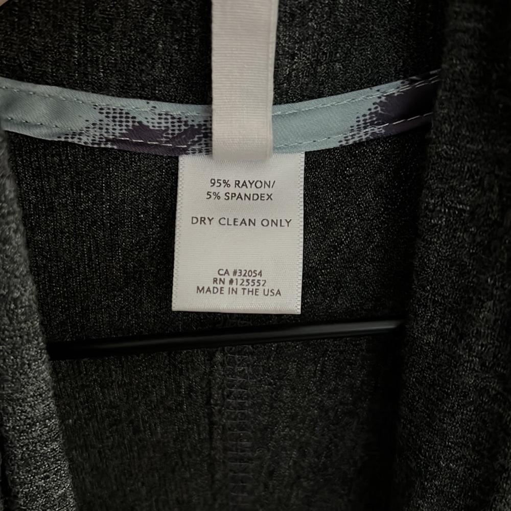 Grey Long Robe - Picture 3 of 4